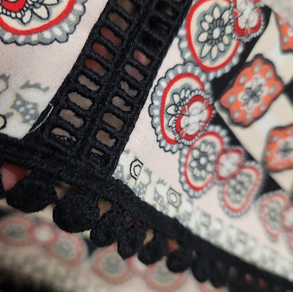 Geometric Patterned Blouse - image 6